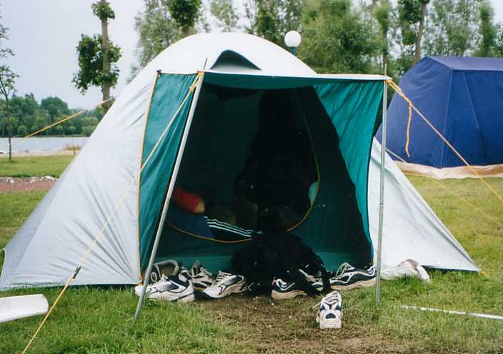 Camping2.jpg (43293 octets)